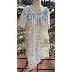 Vintage Pastel Floral Cotton House Dress Snap Closure Soft Medium Loungewear